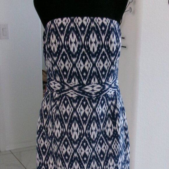 Like New Banana Republic Navy & White Ikat Strapless Dress Size 8 / 6 - Picture 3 of 9